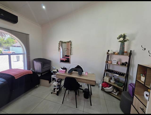 19M² OFFICE TO LET IN VANDERBIJLPARK SW 5